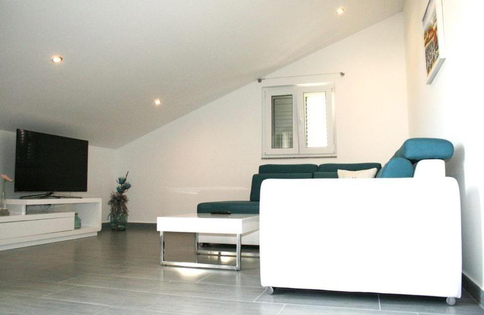 Ferienwohnung White Anchor Vodice Exterior foto