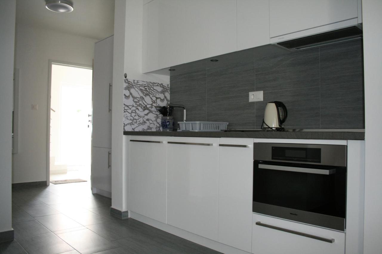 Ferienwohnung White Anchor Vodice Exterior foto