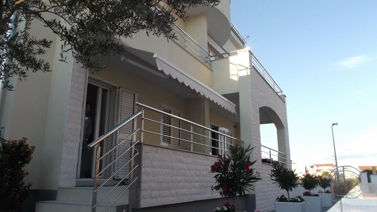Ferienwohnung White Anchor Vodice Exterior foto