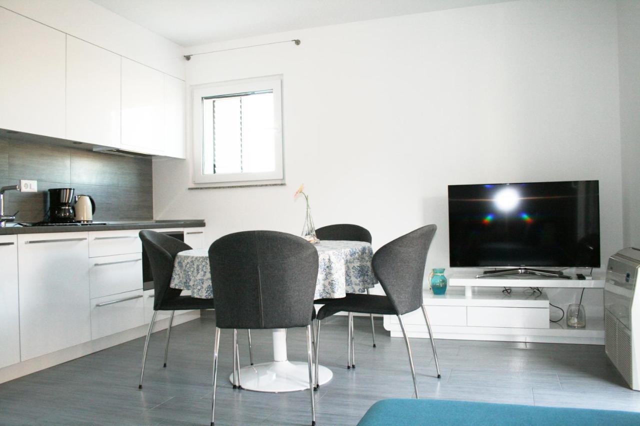 Ferienwohnung White Anchor Vodice Exterior foto