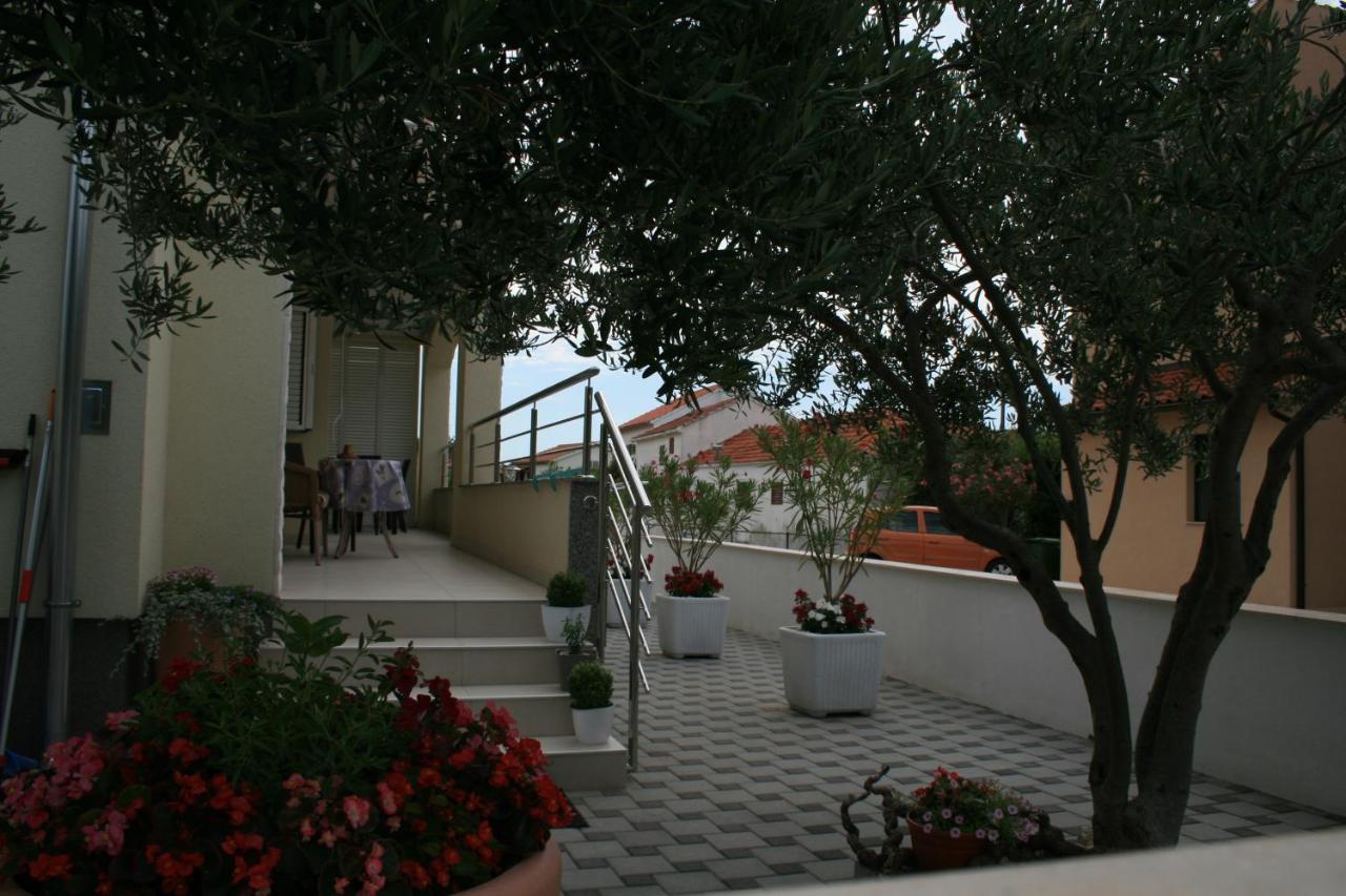 Ferienwohnung White Anchor Vodice Exterior foto